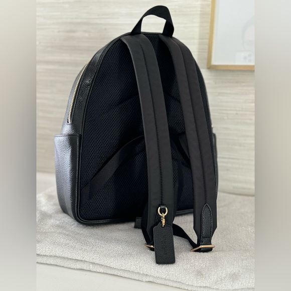 Coach backpack - Picture 3 of 3